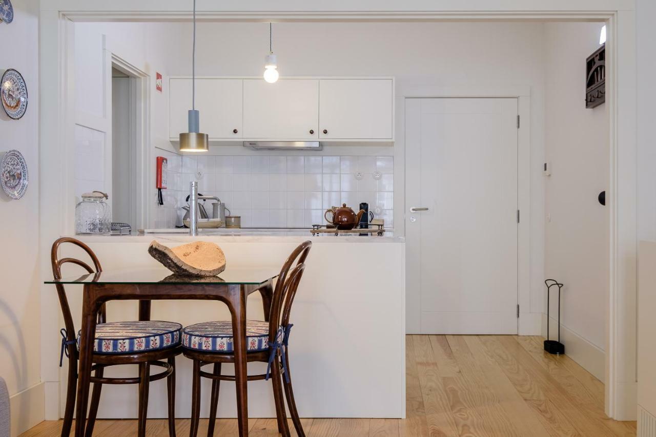 Boutique Rentals-Flores Plaza In City Historical Center OOporto Esterno foto