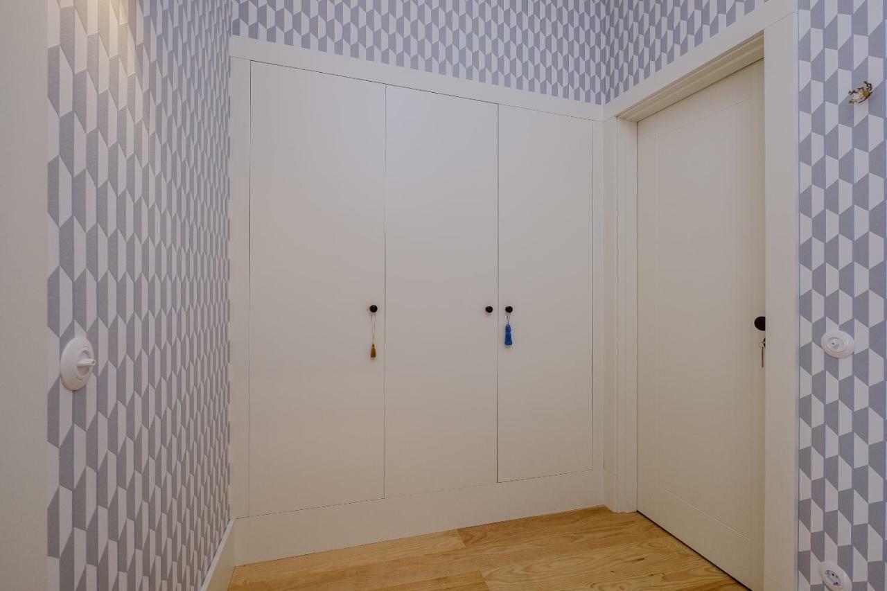 Boutique Rentals-Flores Plaza In City Historical Center OOporto Esterno foto
