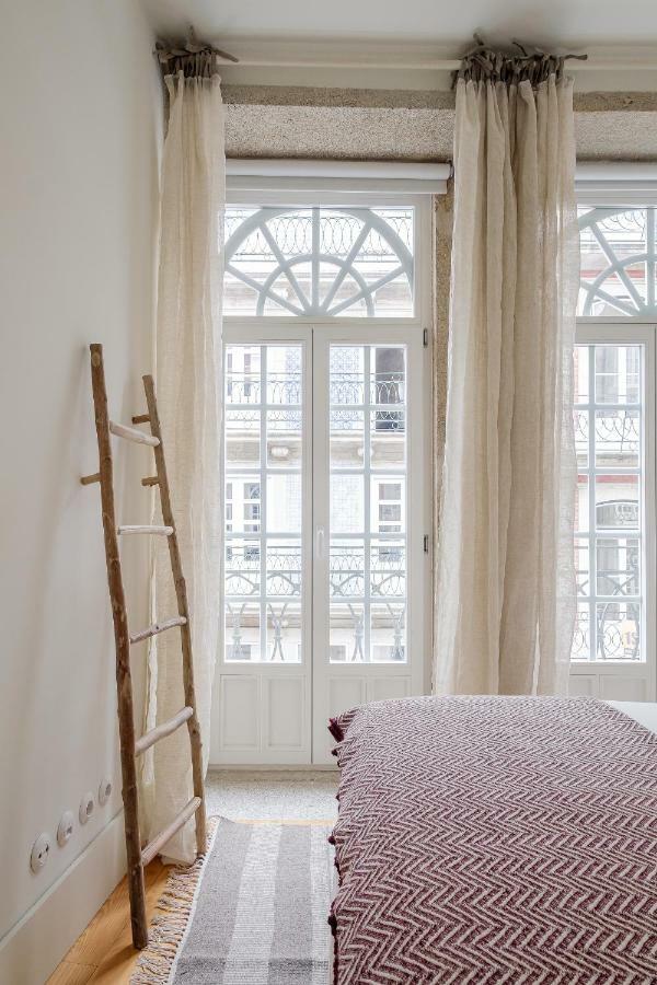 Boutique Rentals-Flores Plaza In City Historical Center OOporto Esterno foto