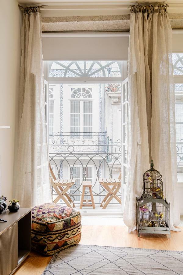 Boutique Rentals-Flores Plaza In City Historical Center OOporto Esterno foto